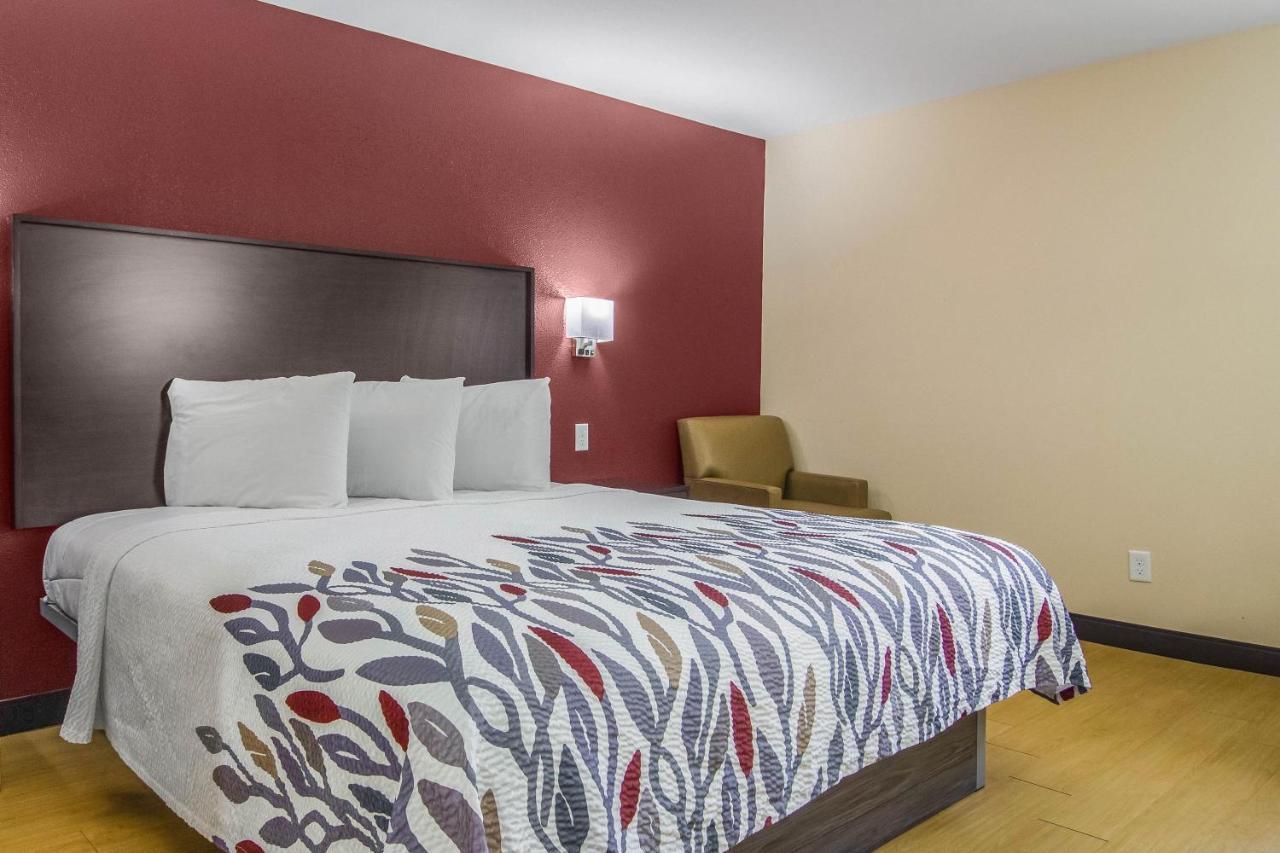 Red Roof Inn Perrysburg Bagian luar foto