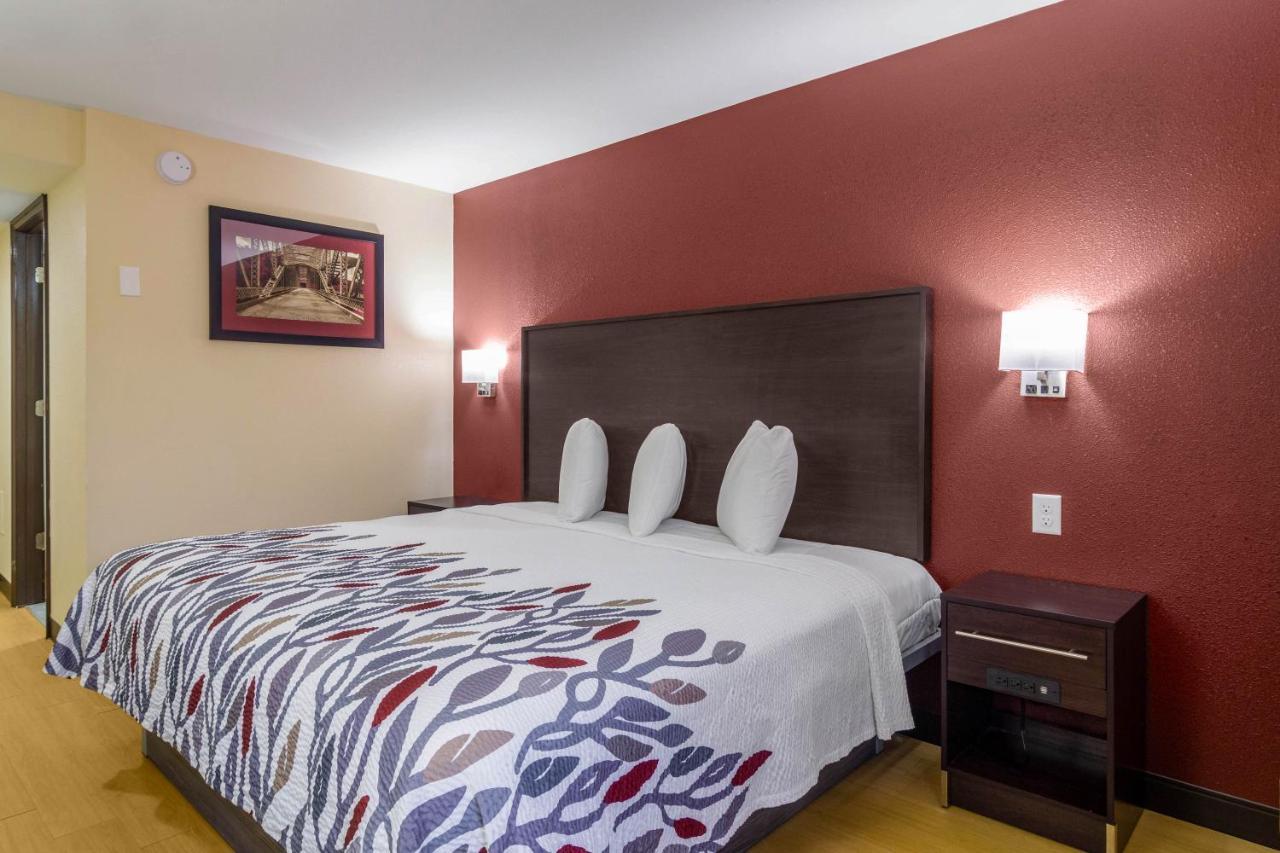 Red Roof Inn Perrysburg Bagian luar foto