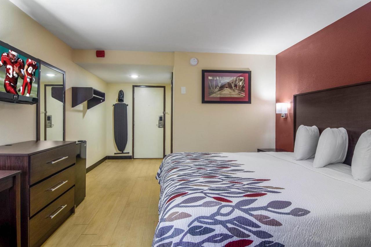 Red Roof Inn Perrysburg Bagian luar foto