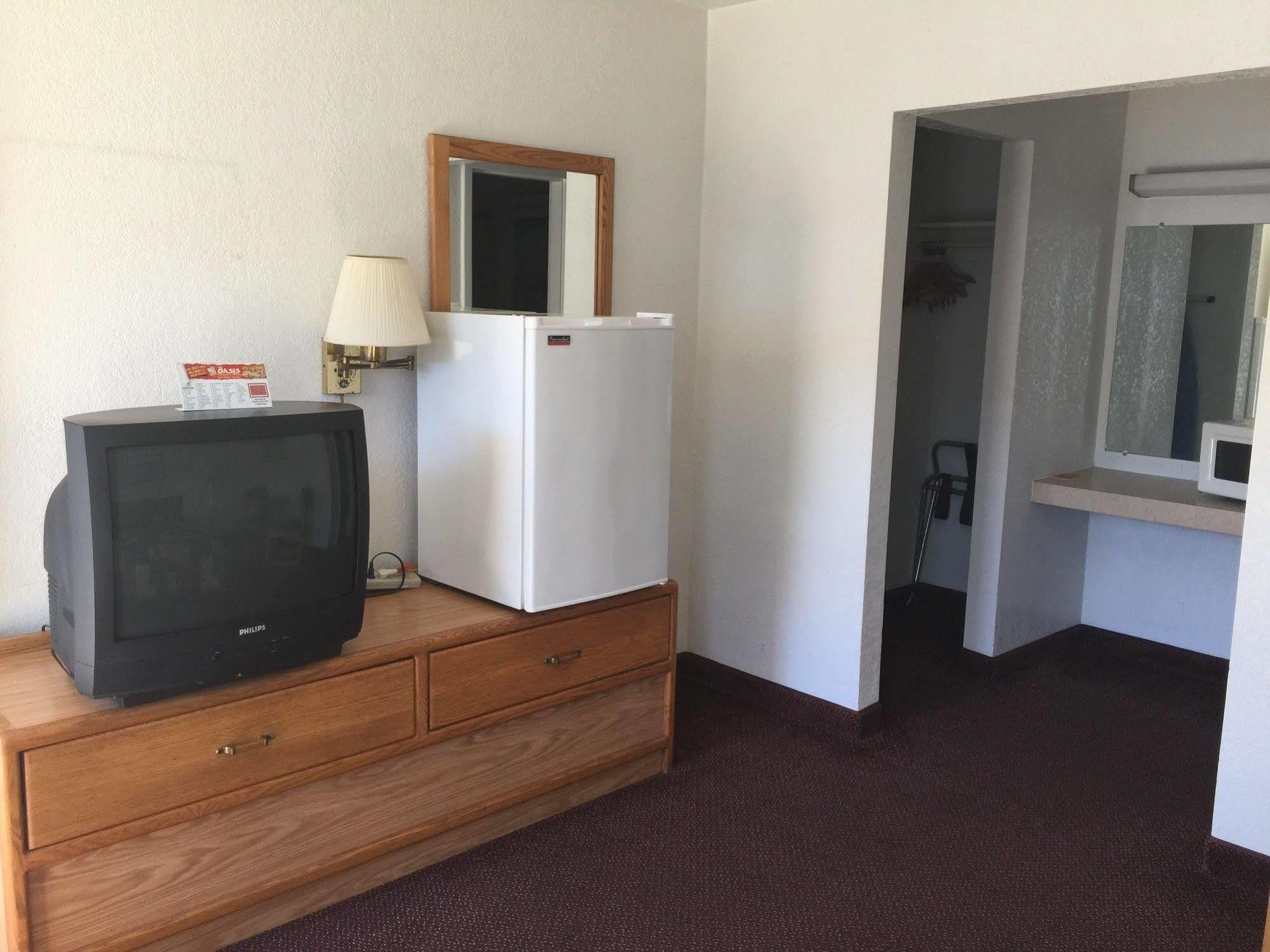 Red Roof Inn Perrysburg Bagian luar foto