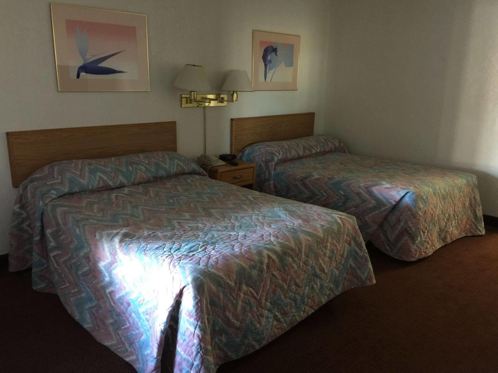 Red Roof Inn Perrysburg Bagian luar foto