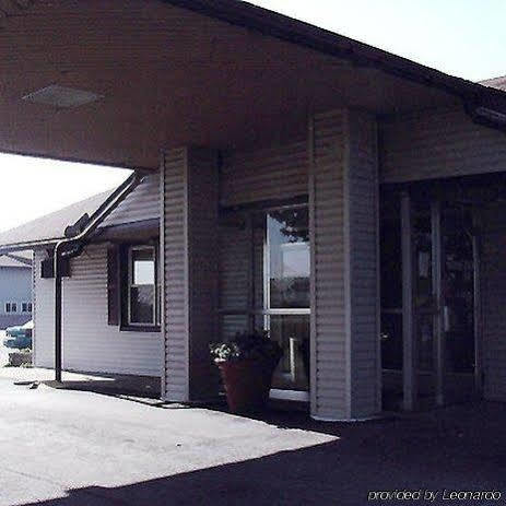 Red Roof Inn Perrysburg Bagian luar foto